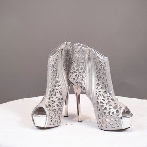 Silver Razor cut Peep-toe Heels